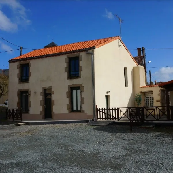 Logis La Fontaine - Tournesol